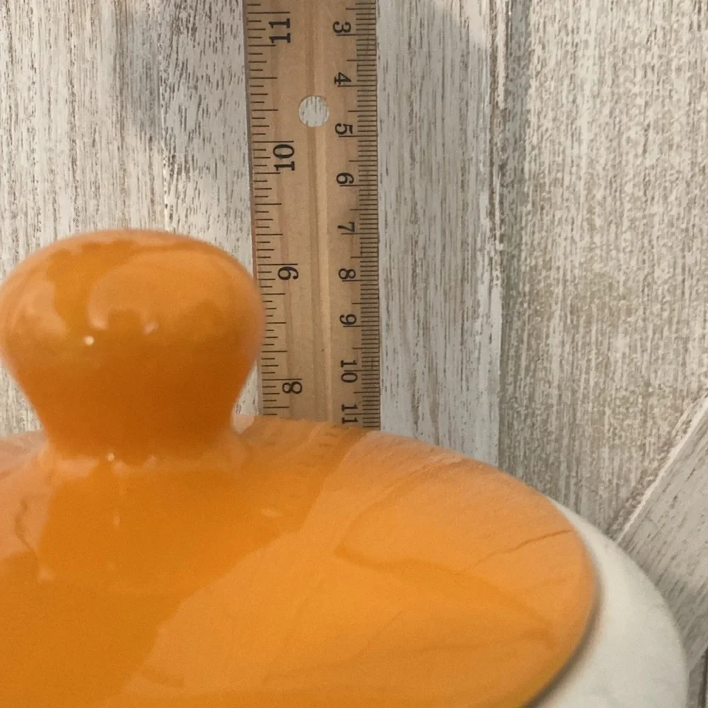 Terramoto Large Halloween Bat Canister
